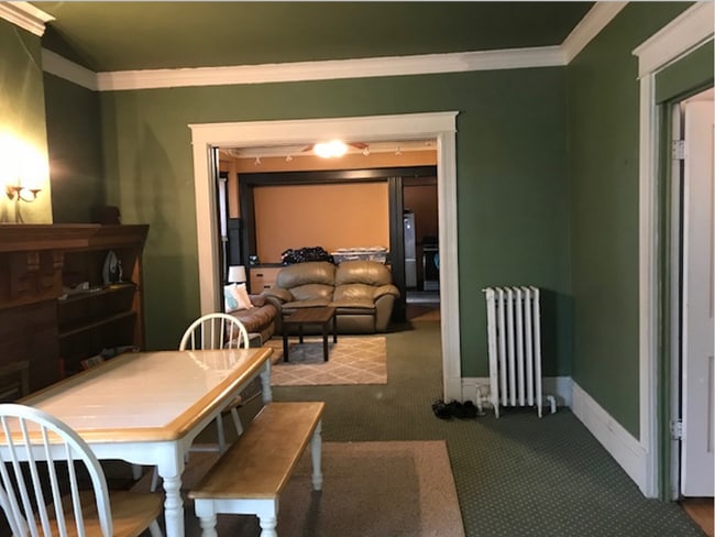 property at 2913 N Farwell Ave