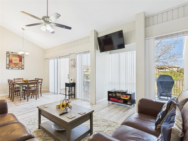 property at 121 Comanche Dr