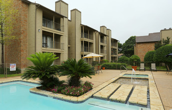 Trails of Walnut Creek in Austin, TX - Foto de edificio - Building Photo