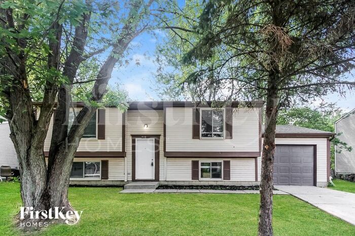 910 Woodlark Dr in Indianapolis, IN - Building Photo