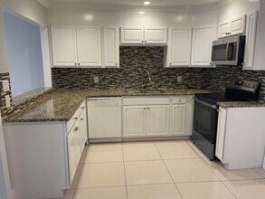 8958 SE Hobe Ridge Ave in Hobe Sound, FL - Building Photo - Building Photo