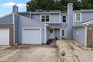 2303 Merl Cir in Virginia Beach, VA - Building Photo