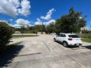 2575 Second St-Unit -Unit 11 in Ft. Myers, FL - Building Photo - Building Photo