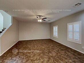 952 S Hawk Ln in Gilbert, AZ - Foto de edificio - Building Photo