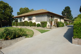 501 E Harvard Rd in Burbank, CA - Building Photo - Building Photo