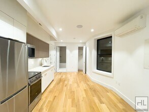 223 E 96th St in New York, NY - Building Photo - Building Photo
