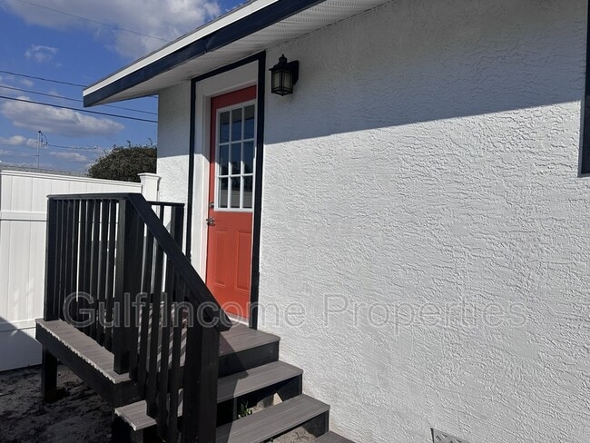 2635 Arnold St in Sarasota, FL - Building Photo - Building Photo