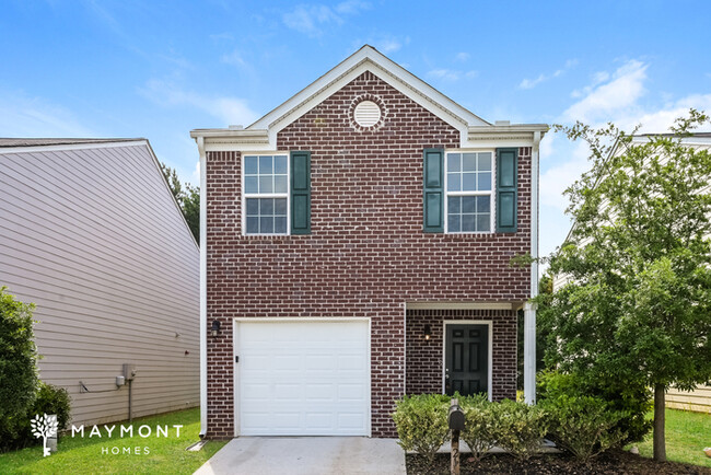 2108 Belmont Cir NE