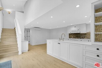 245 21st St in Santa Monica, CA - Foto de edificio - Building Photo