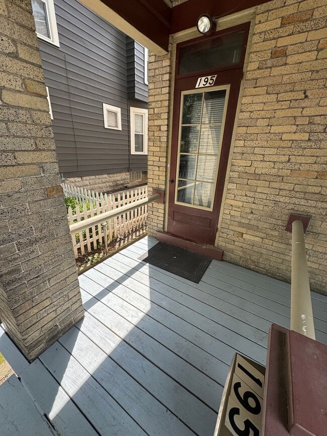 195 E Maynard Ave in Columbus, OH - Building Photo - Building Photo