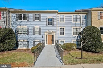 20216 Shipley Terrace in Germantown, MD - Building Photo - Building Photo