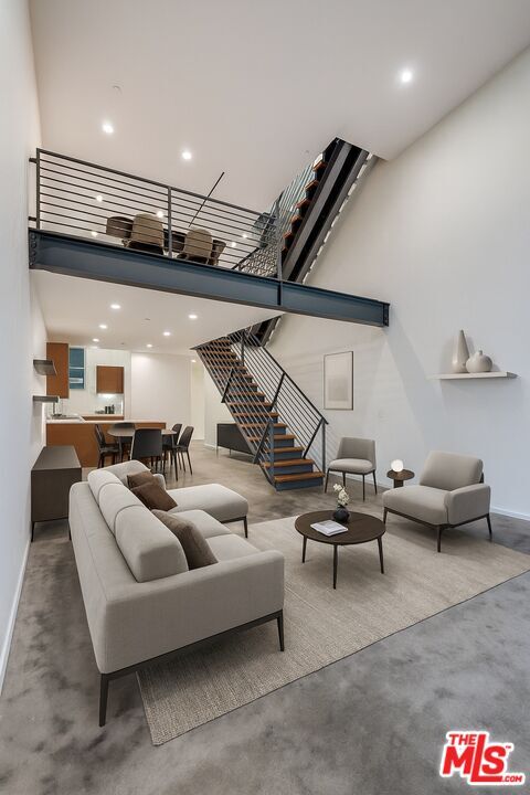 1220 N Orange Grove Ave in Los Angeles, CA - Building Photo - Building Photo