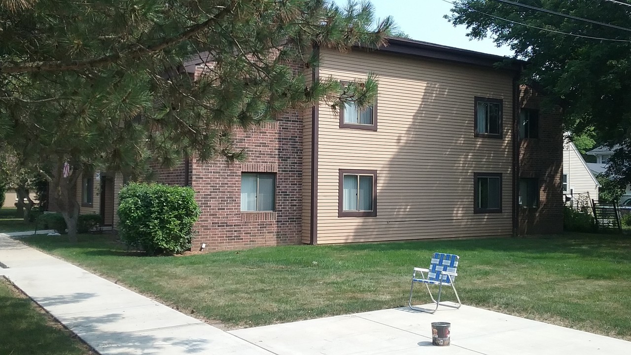 Forest Towers Metro, Sec. 8/Elderly/Disabled in Milwaukee, WI - Building Photo