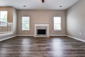 657 Howell Dr in Locust Grove, GA - Building Photo - Building Photo