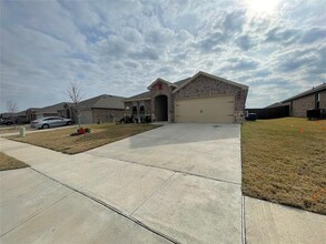 904 Hearthstone Dr in Royse City, TX - Building Photo - Building Photo