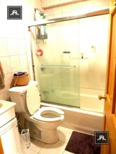 1689 Beacon St in Brookline, MA - Building Photo - Building Photo