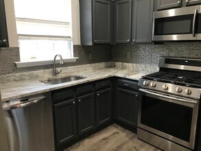 11406 Windleaf Ct, Unit C in Reston, VA - Building Photo - Building Photo