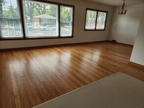 7453 N Karlov Ave in Skokie, IL - Building Photo - Building Photo