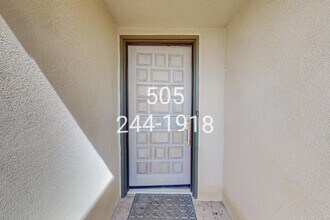 876 Tramway Ln Ct NE in Albuquerque, NM - Building Photo - Building Photo