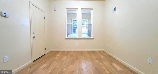 1219 W Silver St, Unit 1 in Philadelphia, PA - Foto de edificio - Building Photo