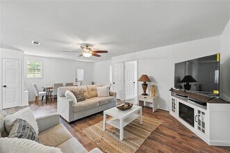 430 Goliad Cir in Palmer, TX - Building Photo - Building Photo