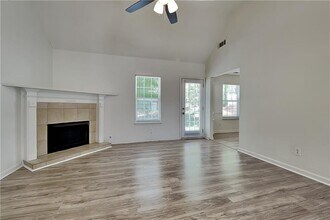 4206 Shoreside Cir SW in Snellville, GA - Building Photo - Building Photo