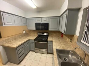 17626 Telegraph Creek Dr in Spring, TX - Foto de edificio - Building Photo