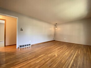 1113 8th Ave SW in Rochester, MN - Building Photo - Building Photo
