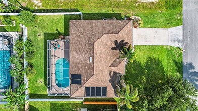 4226 SW 14th Pl in Cape Coral, FL - Foto de edificio - Building Photo