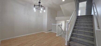 1381 S Dayton Ct in Denver, CO - Building Photo - Building Photo