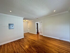 35 Antilla Ave in Coral Gables, FL - Building Photo - Building Photo