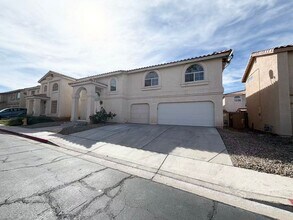 261 Delfino Way in Henderson, NV - Building Photo - Building Photo