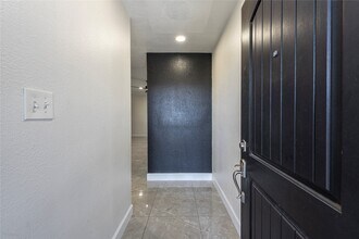 4 Williamsburg Cir in Galveston, TX - Building Photo - Building Photo