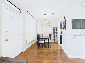 2300 Leon St in Austin, TX - Building Photo - Building Photo