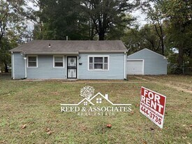 7749 Admiral Rd in Millington, TN - Building Photo