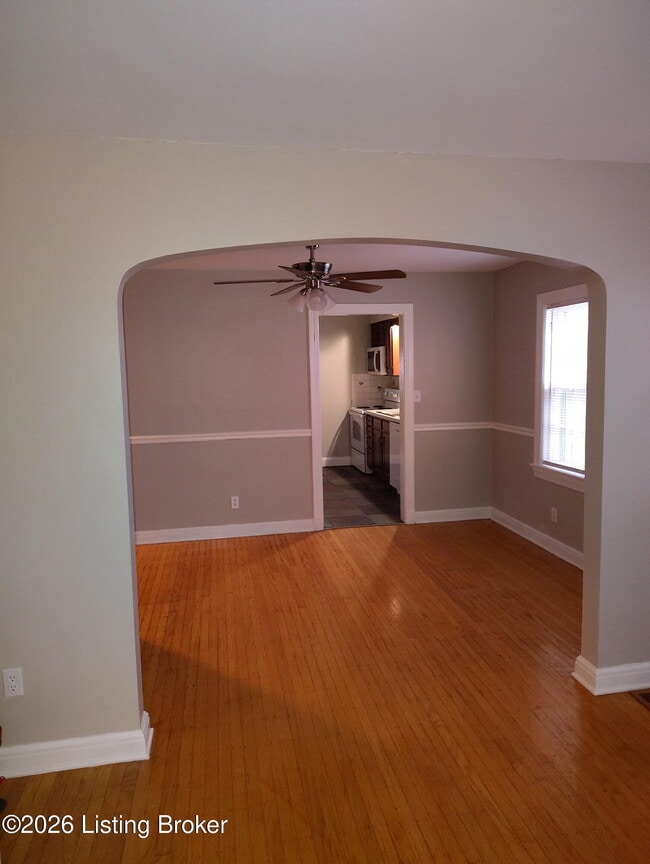 3253 Lexington Rd in Louisville, KY - Building Photo - Building Photo