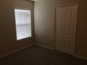 372 W New England Dr in Elkton, FL - Building Photo - Building Photo