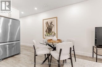 1088 Avenue Rd in Toronto, ON - Building Photo - Building Photo