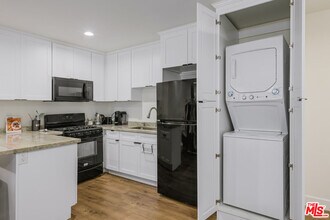 11682 Hatteras St in Los Angeles, CA - Building Photo - Building Photo