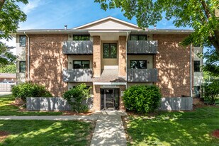 Linden East Apartments in Indianola, IA - Building Photo