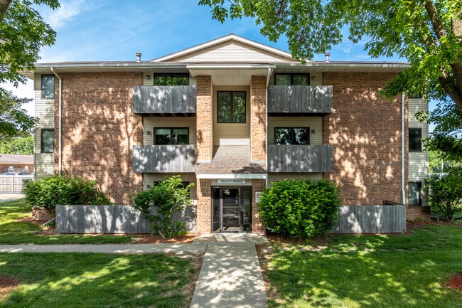 Linden East Apartments