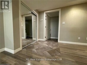 25 Promenade Rd in Guelph, ON - Building Photo - Building Photo