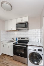 6427 N Hermitage Ave, Unit 2F in Chicago, IL - Building Photo - Building Photo