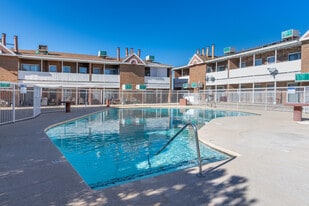 Woodcrest Apartments in Las Cruces, NM - Building Photo