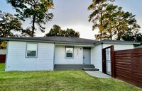 6705 Covington Dr in Houston, TX - Building Photo - Building Photo