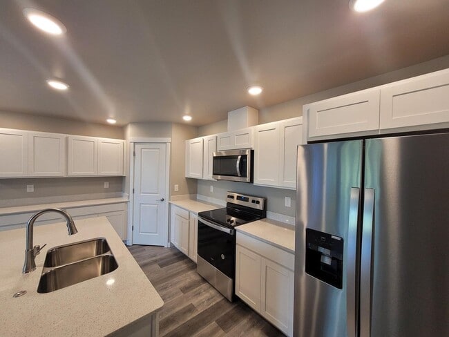 3404 Taylor Ave in Bellingham, WA - Building Photo - Building Photo