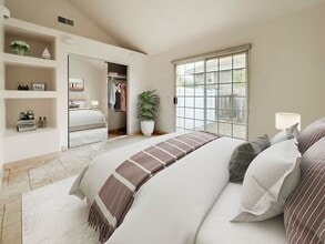 1089 Normandy Hill Ln in Encinitas, CA - Foto de edificio - Building Photo