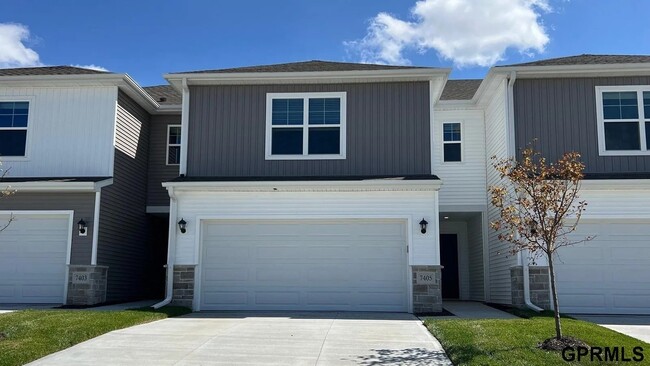 property at 7405 S 204th Ave