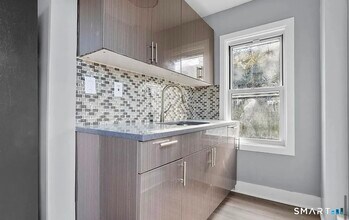 748 Maple St in Bridgeport, CT - Building Photo - Building Photo