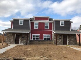 1255 N Rupple Rd in Fayetteville, AR - Building Photo